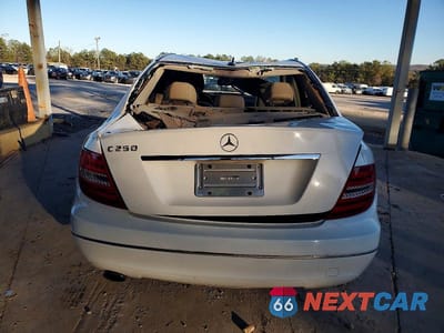 Zdjęcie 6 z 12 samochodu: 2013 MERCEDES-BENZ C 250 VIN:WDDGF4HB2DA780034 - miniatura