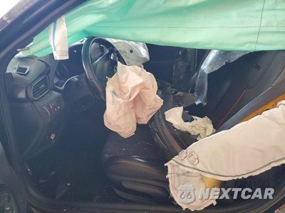 Zdjęcie 7 z 12 samochodu: 2020 HYUNDAI VELOSTER BASE VIN:KMHTG6AF1LU029613 - miniatura