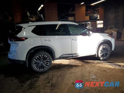 Trzecie zdjęcie samochodu z tyłu: 2025 NISSAN ROGUE PLATINUM VIN:JN8BT3DD2SW471649 - miniatura