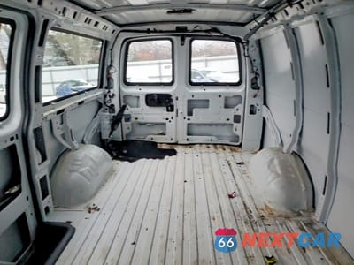 Zdjęcie 10 z 13 samochodu: 2018 CHEVROLET EXPRESS 2500 DELIVERY VAN VIN:1GCWGAFP2J1207162 - miniatura