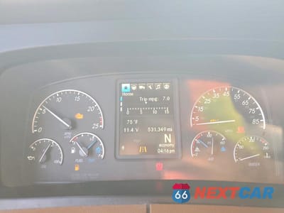 Zdjęcie 8 z 10 samochodu: 2022 FREIGHTLINER CASCADIA 126 SEMI TRUCK VIN:3AKJHHDR8NSMY2367 - miniatura