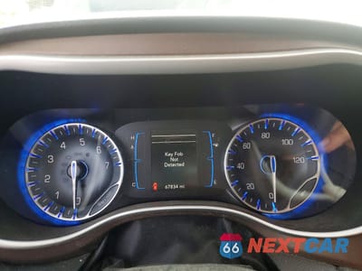 Zdjęcie 9 z 13 samochodu: 2017 CHRYSLER PACIFICA TOURING L VIN:2C4RC1BG3HR823859 - miniatura