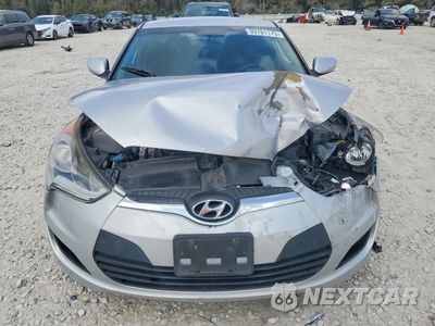 Piąte zdjęcie samochodu w środku: 2016 HYUNDAI VELOSTER VIN:KMHTC6AD0GU298590 - miniatura