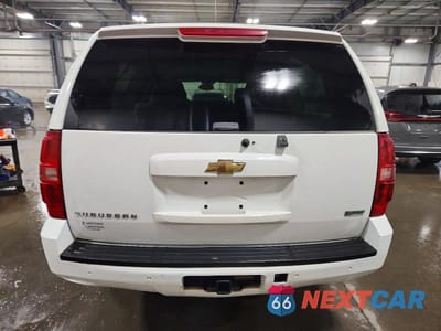 Zdjęcie 6 z 13 samochodu: 2011 CHEVROLET SUBURBAN K1500 LT VIN:1GNSKJE36BR105093 - miniatura