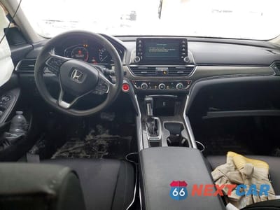 Zdjęcie 8 z 11 samochodu: 2019 HONDA ACCORD LX VIN:1HGCV1F11KA802513 - miniatura