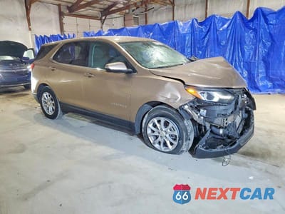 Czwarte zdjęcie samochodu z boku: 2019 CHEVROLET EQUINOX LT VIN:2GNAXKEVXK6111804 - miniatura