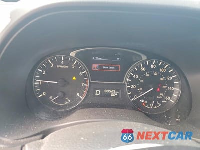 Zdjęcie 9 z 13 samochodu: 2014 NISSAN PATHFINDER S VIN:5N1AR2MN2EC623472 - miniatura