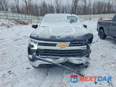 Piąte zdjęcie samochodu w środku: 2024 CHEVROLET SILVERADO K1500 LT-L VIN:1GCPDKEK2RZ297063 - miniatura
