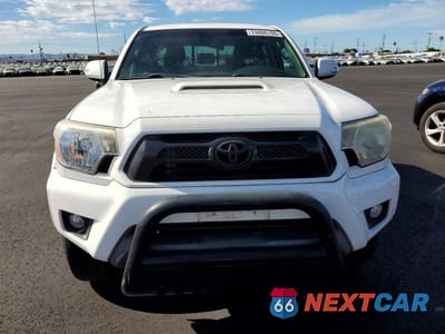 Piąte zdjęcie samochodu w środku: 2014 TOYOTA TACOMA DOUBLE CAB PRERUNNER LONG BED VIN:3TMKU4HN2EM042338 - miniatura