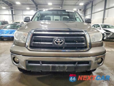 Piąte zdjęcie samochodu w środku: 2011 TOYOTA TUNDRA GRADE VIN:5TFUW5F19BX190033 - miniatura