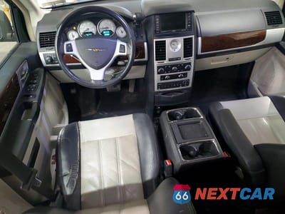 Zdjęcie 8 z 13 samochodu: 2010 CHRYSLER TOWN & COUNTRY TOURING PLUS VIN:2A4RR8DX6AR441894 - miniatura