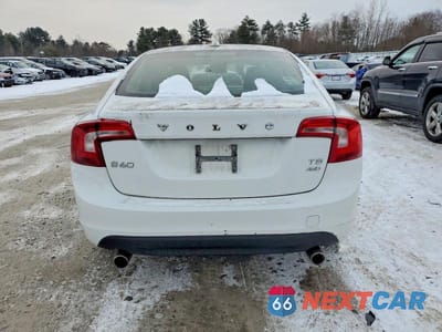 Zdjęcie 6 z 11 samochodu: 2013 VOLVO S60 T5 VIN:YV1612FH5D2187028 - miniatura