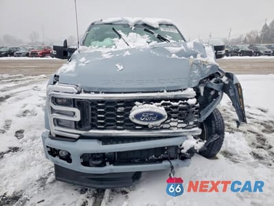 Piąte zdjęcie samochodu w środku: 2026 FORD F450 SUPER DUTY VIN:1FT8W4DM8TEC87830 - miniatura