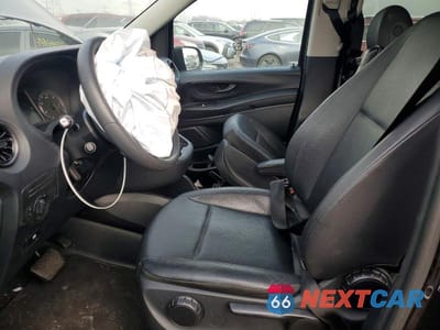 Zdjęcie 7 z 12 samochodu: 2023 MERCEDES-BENZ METRIS VIN:W1WV0FEY2P4295830 - miniatura