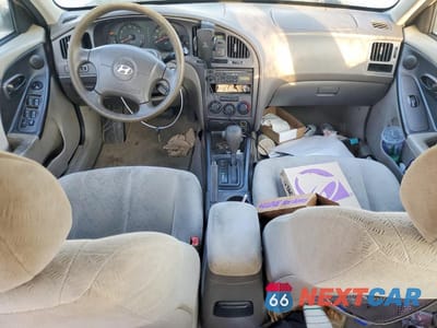 Zdjęcie 8 z 13 samochodu: 2005 HYUNDAI ELANTRA GLS VIN:KMHDN46D35U010313 - miniatura