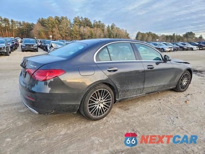 Trzecie zdjęcie samochodu z tyłu: 2022 MERCEDES-BENZ C 300 4MATIC VIN:W1KAF4HB8NR019789 - miniatura