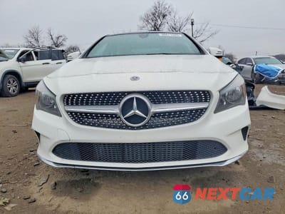 Piąte zdjęcie samochodu w środku: 2019 MERCEDES-BENZ CLA 250 4MATIC VIN:WDDSJ4GB1KN699607 - miniatura