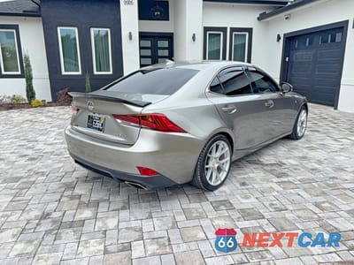 Czwarte zdjęcie samochodu z boku: 2017 LEXUS IS 350 VIN:JTHBE1D21H5029354 - miniatura