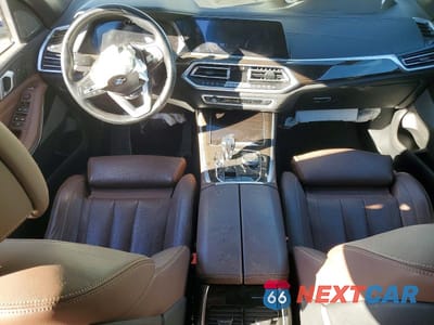 Zdjęcie 8 z 13 samochodu: 2019 BMW X5 XDRIVE50I VIN:5UXJU2C51KLN67071 - miniatura