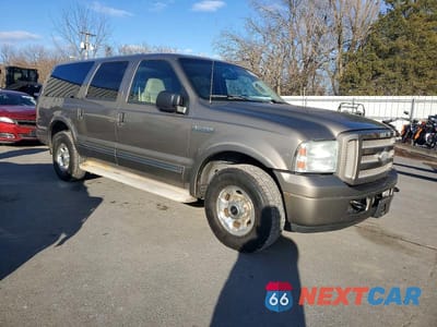 Czwarte zdjęcie samochodu z boku: 2005 FORD EXCURSION LIMITED VIN:1FMNU42P35EC66338 - miniatura