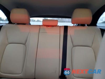 Zdjęcie 10 z 12 samochodu: 2018 JAGUAR F-PACE PREMIUM VIN:SADCJ2GX7JA321185 - miniatura