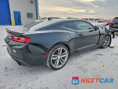 Trzecie zdjęcie samochodu z tyłu: 2017 CHEVROLET CAMARO LT VIN:1G1FB1RS6H0180104 - miniatura