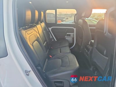 Zdjęcie 11 z 13 samochodu: 2024 LAND ROVER DEFENDER 130 S VIN:SALEJFEU3R2337631 - miniatura