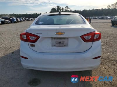 Zdjęcie 6 z 12 samochodu: 2017 CHEVROLET CRUZE LS VIN:1G1BC5SM7H7176987 - miniatura