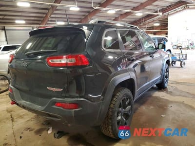 Trzecie zdjęcie samochodu z tyłu: 2016 JEEP CHEROKEE TRAILHAWK VIN:1C4PJMBS8GW208779 - miniatura
