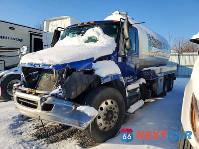 2002 INTERNATIONAL 4600 SEPTIC TRUCK 1HTMSADR22J030191 - główne zdjęcie licytacji z USA - miniatura