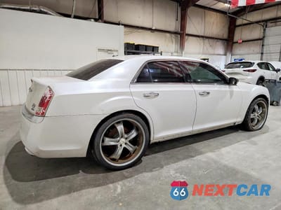 Trzecie zdjęcie samochodu z tyłu: 2012 CHRYSLER 300 LIMITED VIN:2C3CCACG7CH115489 - miniatura