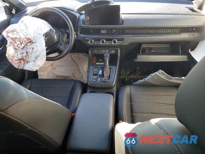 Zdjęcie 8 z 14 samochodu: 2025 HONDA CR-V SPORT-L VIN:7FARS6H84SE042145 - miniatura