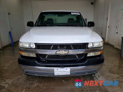 Piąte zdjęcie samochodu w środku: 2002 CHEVROLET SILVERADO C2500 HEAVY DUTY VIN:1GCHC24UX2E148892 - miniatura
