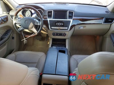 Zdjęcie 8 z 12 samochodu: 2016 MERCEDES-BENZ GL 550 4MATIC VIN:4JGDF7DE6GA638669 - miniatura