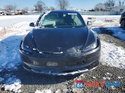 Piąte zdjęcie samochodu w środku: 2025 TESLA MODEL 3 VIN:5YJ3E1EA2SF965615 - miniatura