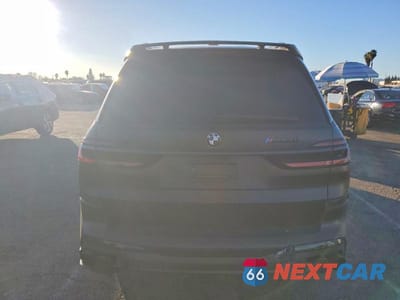 Zdjęcie 6 z 14 samochodu: 2025 BMW X7 M60I VIN:5UX33EM06S9X01439 - miniatura