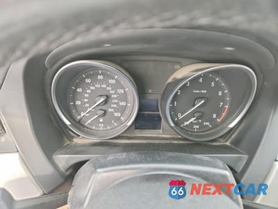 Zdjęcie 9 z 12 samochodu: 2011 BMW Z4 SDRIVE30I VIN:WBALM5C56BE379868 - miniatura