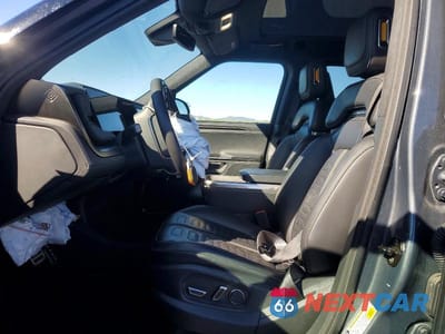 Zdjęcie 7 z 12 samochodu: 2023 RIVIAN R1S ADVENTURE VIN:7PDSGABA1PN021820 - miniatura