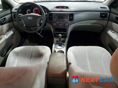 Zdjęcie 8 z 11 samochodu: 2009 KIA OPTIMA LX VIN:KNAGE228495302533 - miniatura