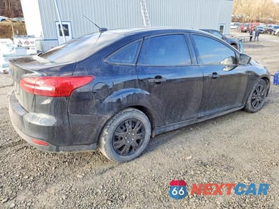 Trzecie zdjęcie samochodu z tyłu: 2018 FORD FOCUS S VIN:1FADP3E26JL202128 - miniatura
