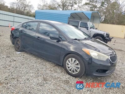 Czwarte zdjęcie samochodu z boku: 2015 KIA FORTE LX VIN:KNAFK4A67F5392496 - miniatura