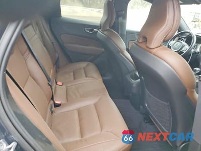 Zdjęcie 11 z 12 samochodu: 2021 VOLVO XC60 T5 MOMENTUM VIN:YV4102RK1M1695171 - miniatura