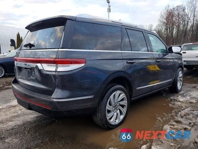 Trzecie zdjęcie samochodu z tyłu: 2024 LINCOLN NAVIGATOR RESERVE VIN:5LMJJ2LG5REL16296 - miniatura