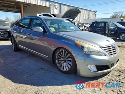 Czwarte zdjęcie samochodu z boku: 2015 HYUNDAI EQUUS SIGNATURE VIN:KMHGH4JH5FU096837 - miniatura