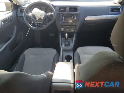 Zdjęcie 8 z 12 samochodu: 2017 VOLKSWAGEN JETTA S VIN:3VW2B7AJ2HM382153 - miniatura