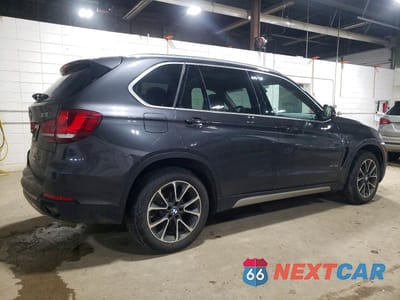 Trzecie zdjęcie samochodu z tyłu: 2016 BMW X5 XDRIVE35I VIN:5UXKR0C52G0U07882 - miniatura