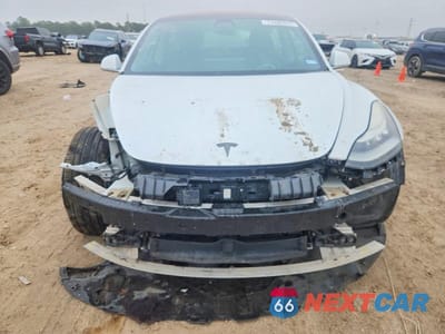 Piąte zdjęcie samochodu w środku: 2018 TESLA MODEL 3 VIN:5YJ3E1EA9JF051893 - miniatura