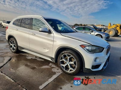 Czwarte zdjęcie samochodu z boku: 2016 BMW X1 XDRIVE28I VIN:WBXHT3C34G5F65887 - miniatura