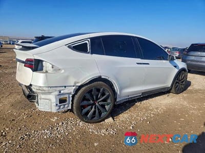 Trzecie zdjęcie samochodu z tyłu: 2018 TESLA MODEL X VIN:5YJXCBE26JF139905 - miniatura