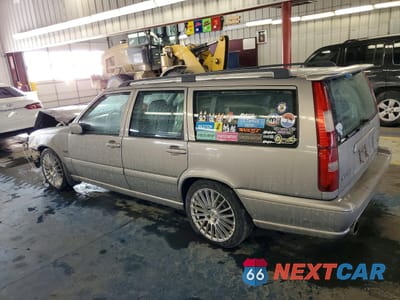 Drugie zdjęcie samochodu z przodu: 1998 VOLVO V70 GLT VIN:YV1LW5641W2371422 - miniatura